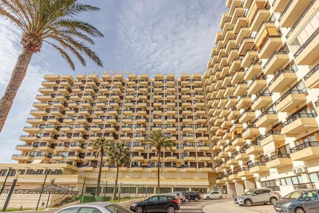 797 Holiday Rentals- Apartamento En Aloha Playa Frente Al Mar Benalmádena Eksteriør billede
