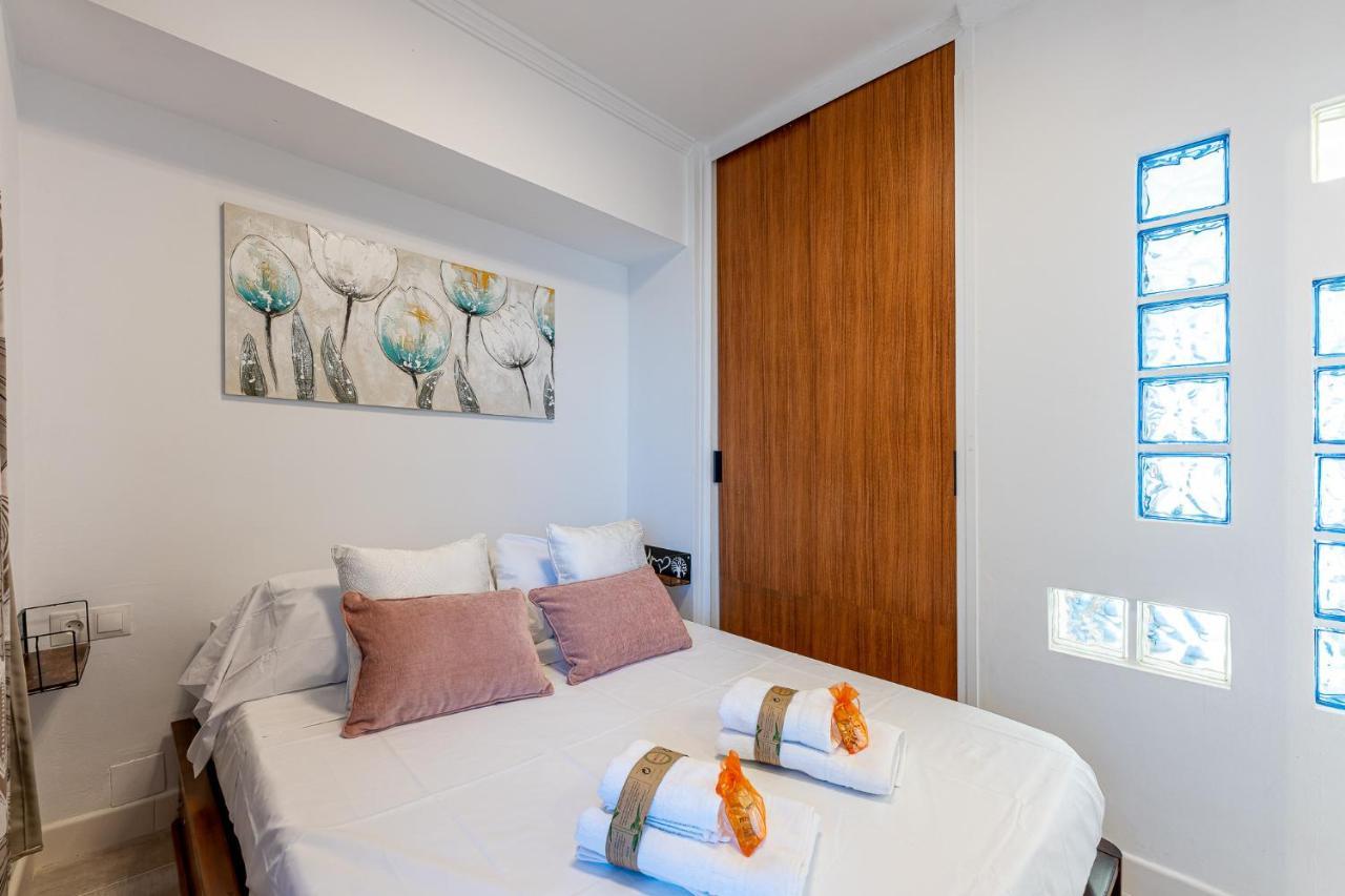797 Holiday Rentals- Apartamento En Aloha Playa Frente Al Mar Benalmádena Eksteriør billede