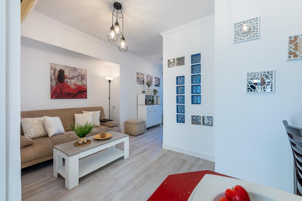 797 Holiday Rentals- Apartamento En Aloha Playa Frente Al Mar Benalmádena Eksteriør billede