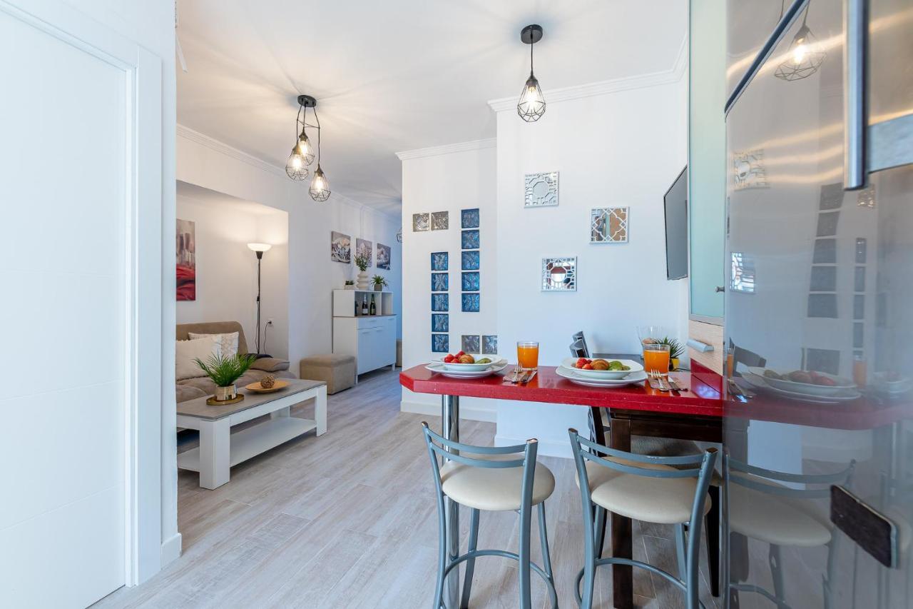 797 Holiday Rentals- Apartamento En Aloha Playa Frente Al Mar Benalmádena Eksteriør billede